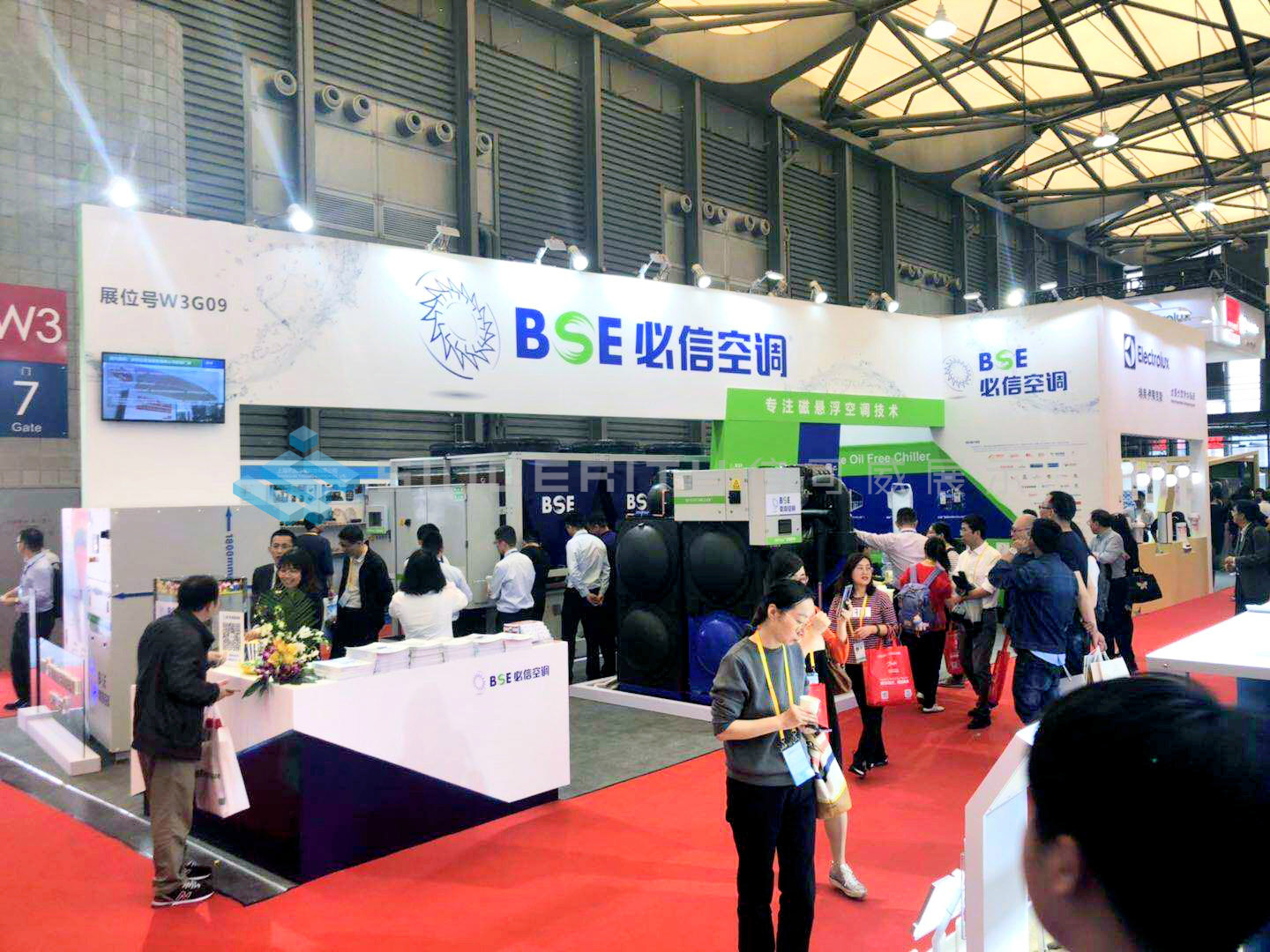 必信空調(diào)展臺(tái)設(shè)計(jì)現(xiàn)場(chǎng)圖