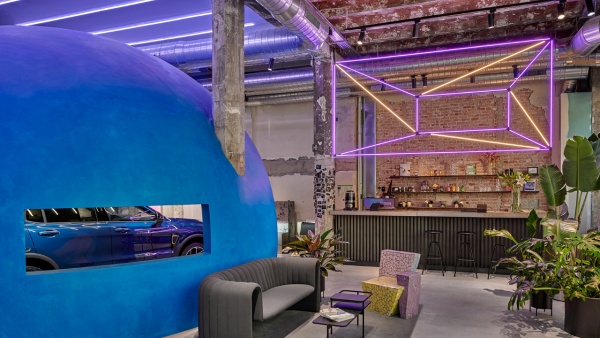 用戶(hù)體驗(yàn)高于一切-領(lǐng)克俱樂(lè)部展廳設(shè)計(jì)