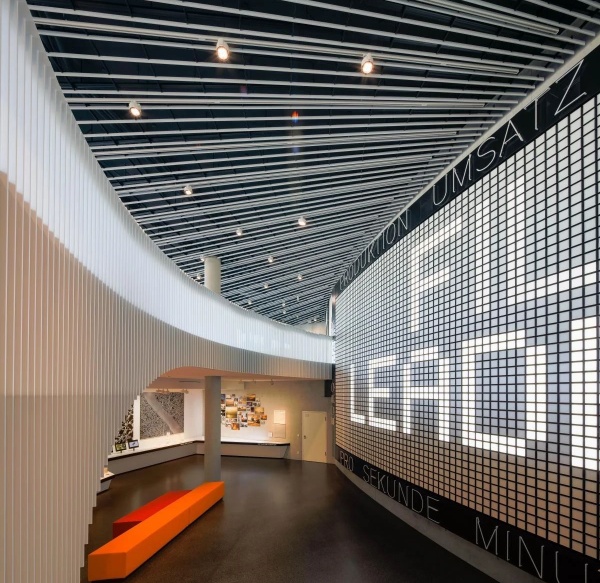 設(shè)備企業(yè)展廳設(shè)計(jì)