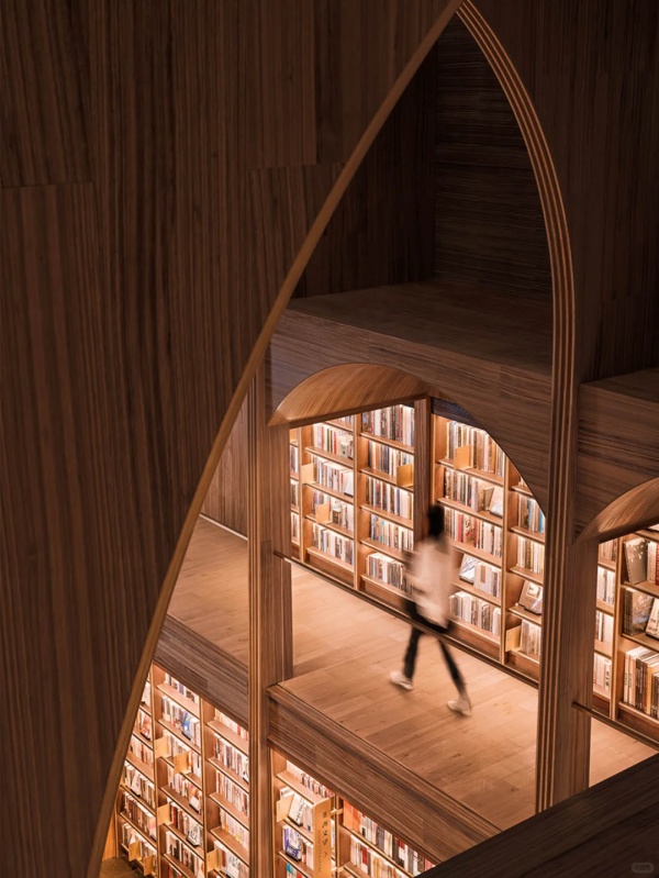 西安方所書店設(shè)計案例賞析