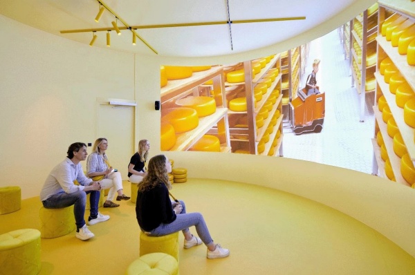 奶酪體驗中心展廳設(shè)計