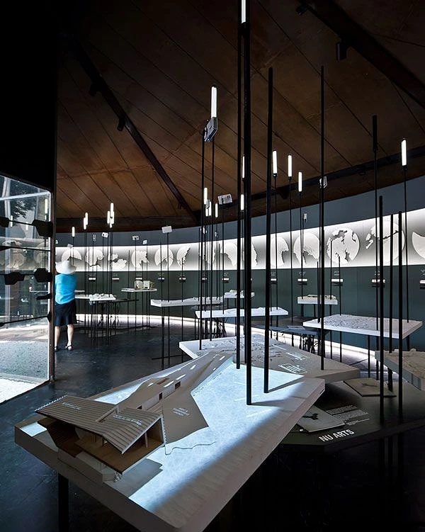 博物館藝術(shù)裝置設(shè)計