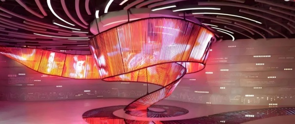 展廳多媒體光影設(shè)計讓展品會 “說話”