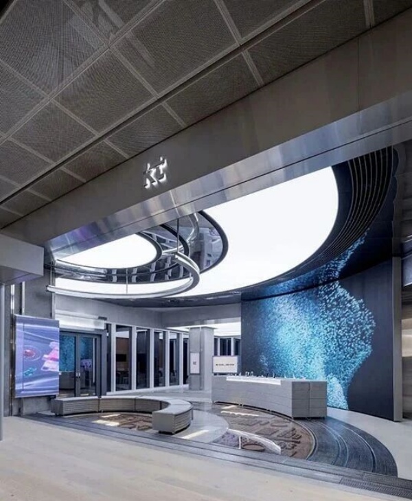 設(shè)計(jì)趨勢引領(lǐng)｜未來展廳新范式：未來感科技空間重塑宇宙級(jí)沉浸體驗(yàn)