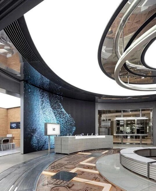 設(shè)計(jì)趨勢引領(lǐng)｜未來展廳新范式：未來感科技空間重塑宇宙級(jí)沉浸體驗(yàn)